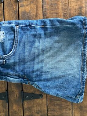 Women’s 26 Joe's Jeans Blue Denim Shorts with Faded Wash